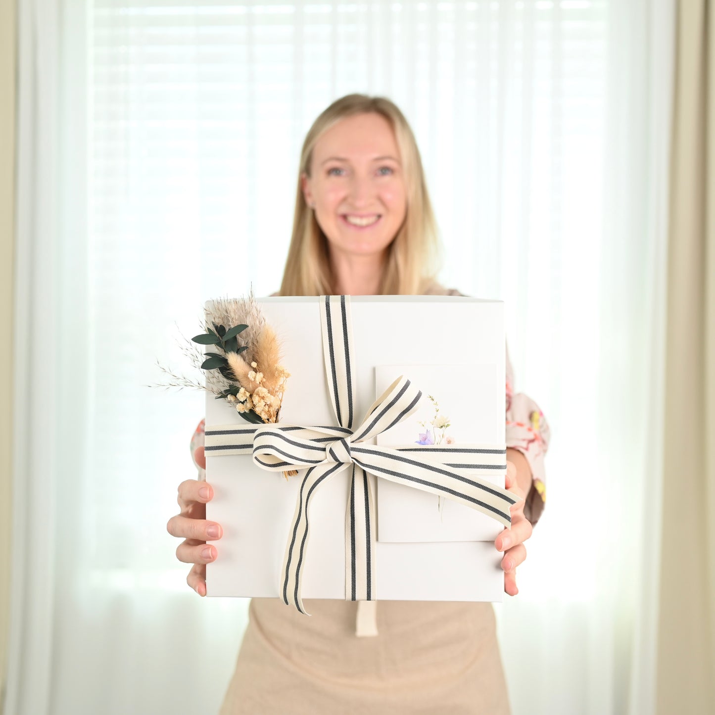 Gift Box with Notebook, Glass Bottle, Dried Oranges, Personalized Card & Optional Polaroid Magnet – Corporate & Thank You Gift